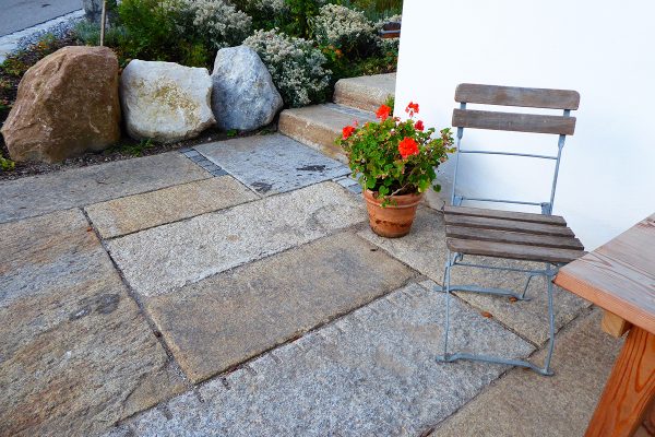 sibs-garten-und-landschaftsbau-terassenbau-steinterasse